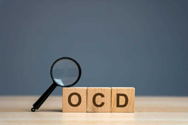 Σε Ποια Ηλικία Ξεκινά το OCD; Πότε Πρέπει να Ανησυχήσουμε;